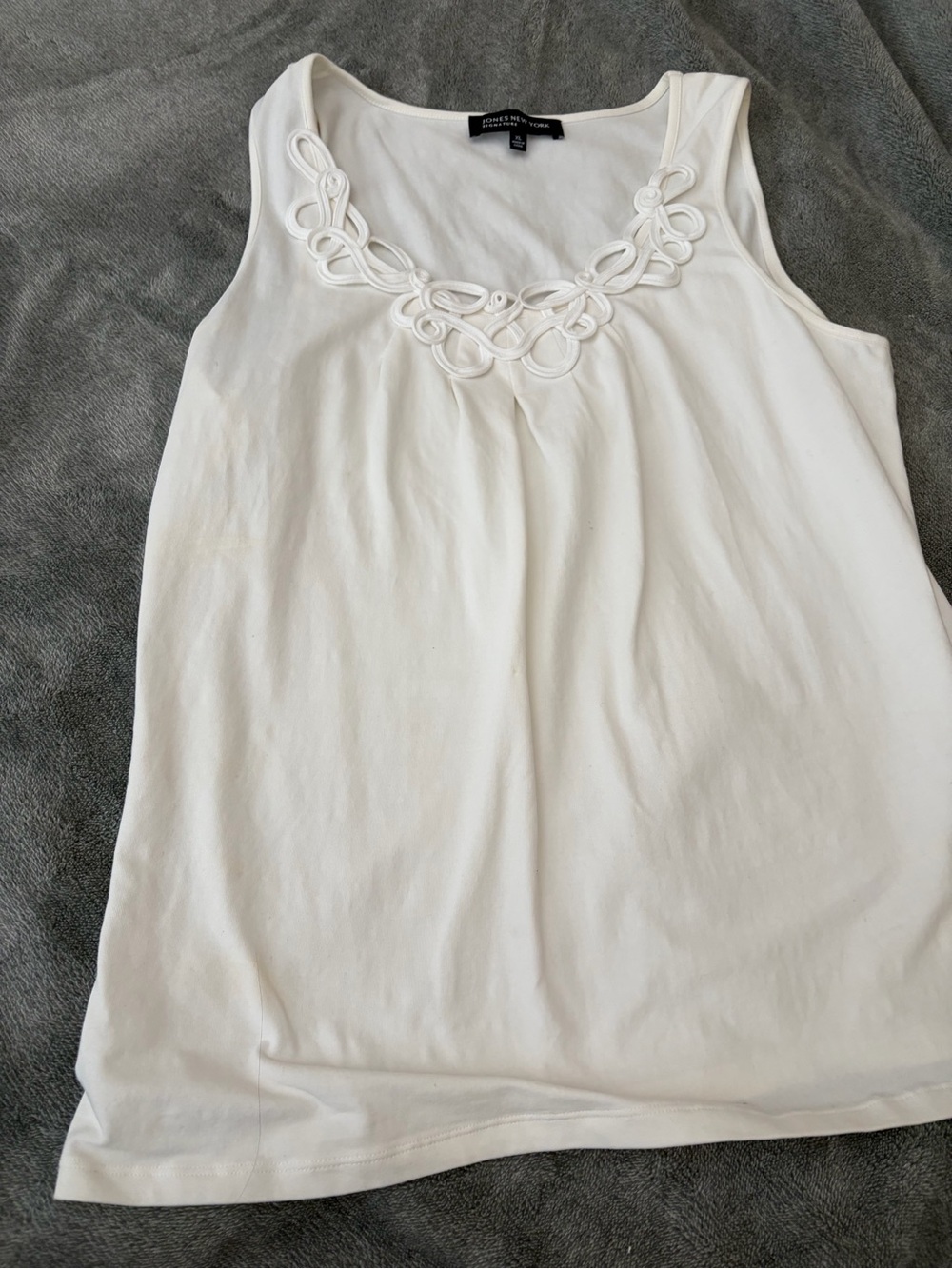 Jones New York Cream Scoop Neck Tank with Decorative Trim